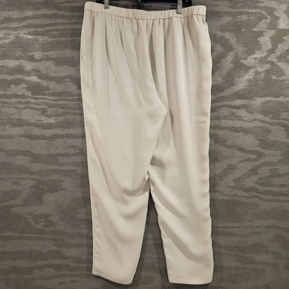 Eileen Fisher Ivory 100% Silk Pull On Pants Pockets Lined Lightweight Tapered - Picture 3 of 12